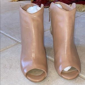 Open toed dual colored booties